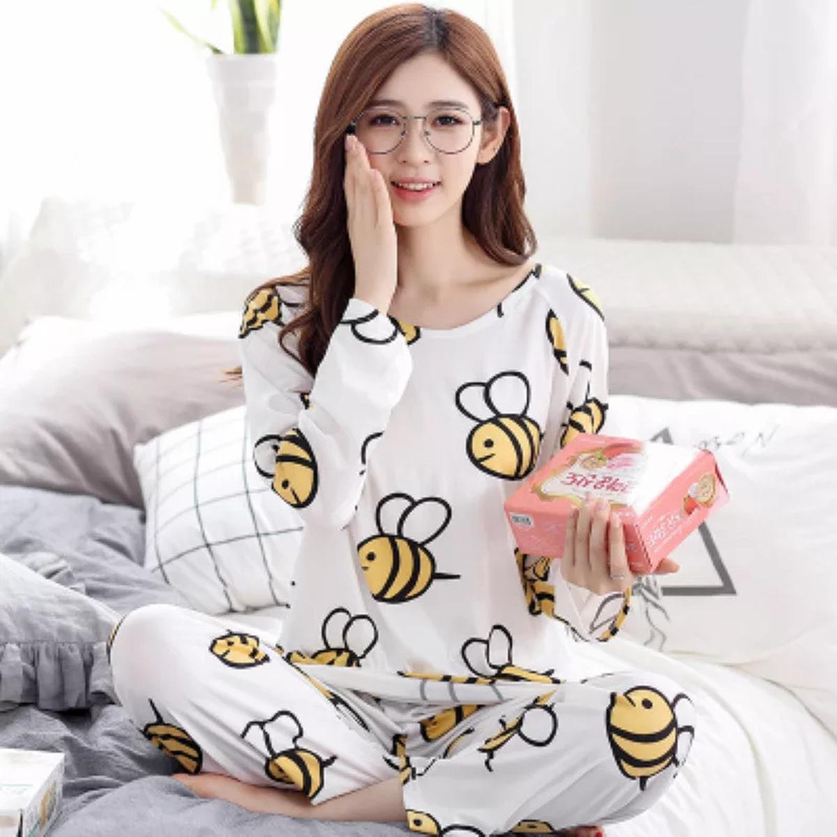 Funny Honey BEE Design Printed Stylish Full Sleeves T-Shirt and Pajama Sexy Ladies Night Suit